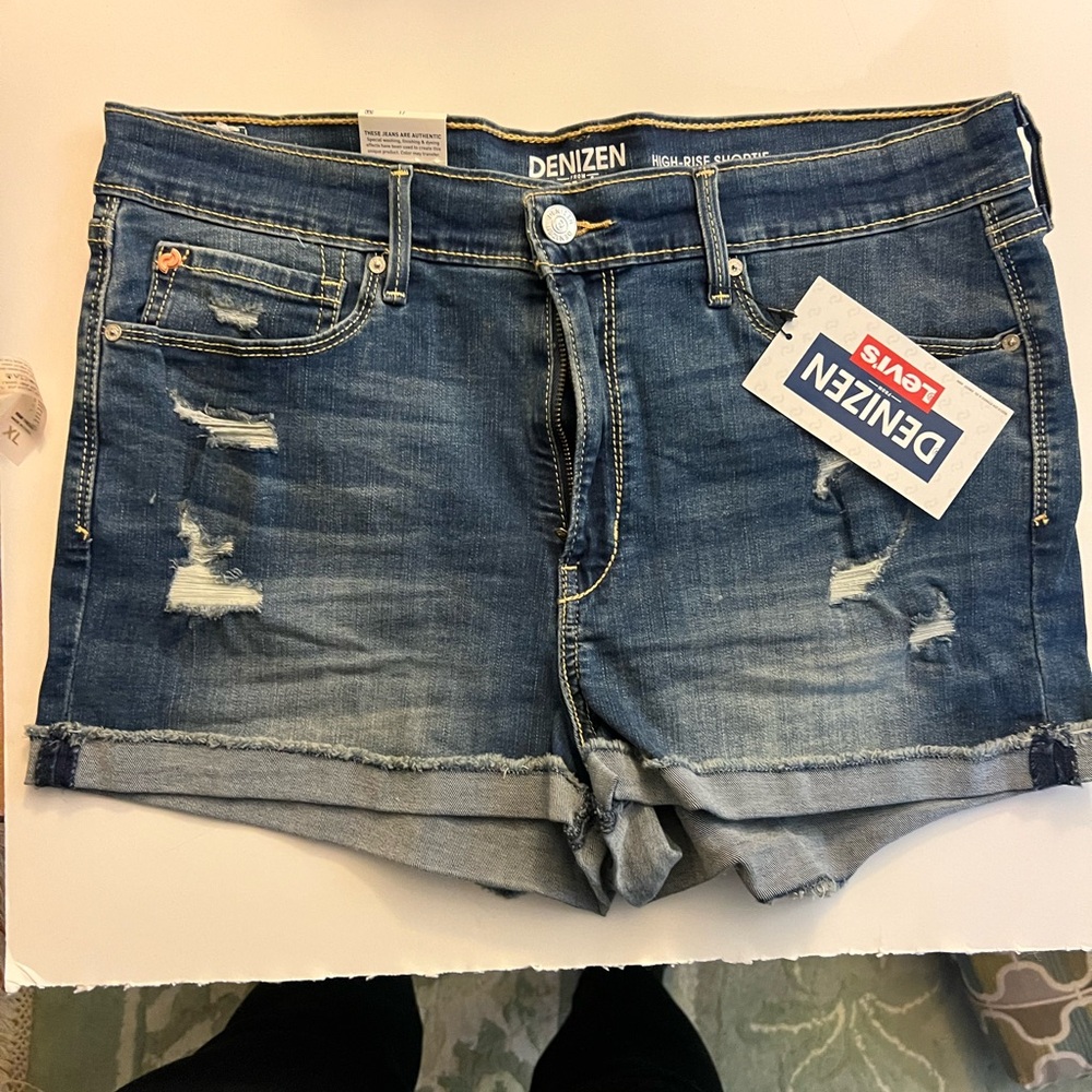 Levi’s Denzien Women's Blue Denim Shorts Size 17